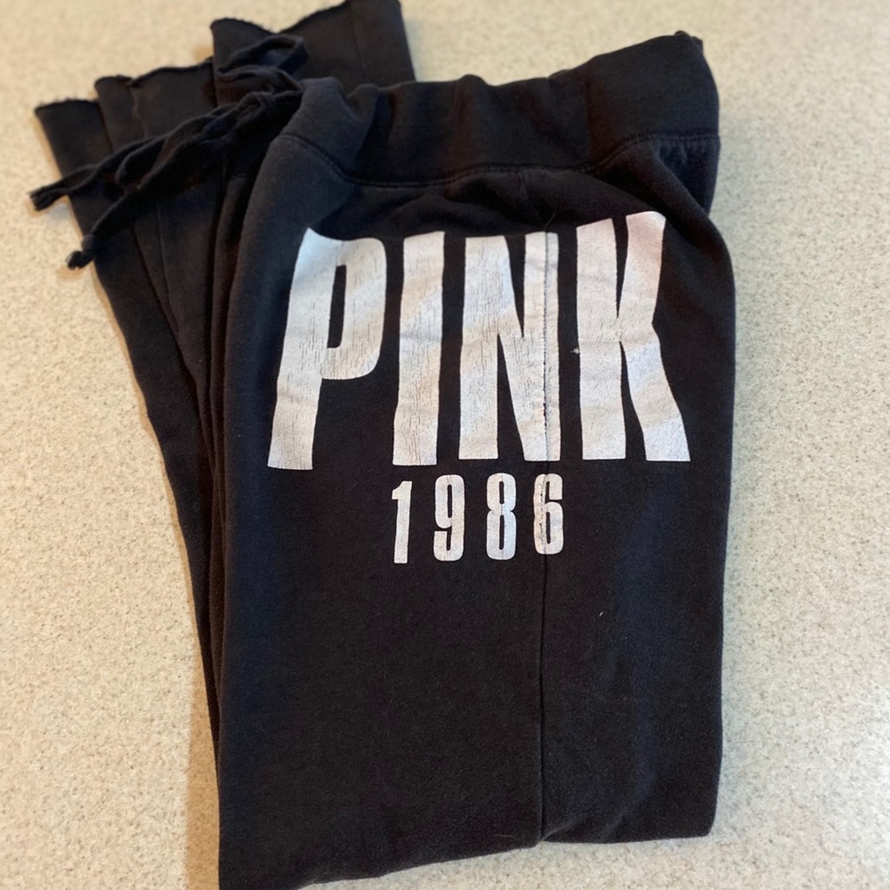 VS PINK sweats